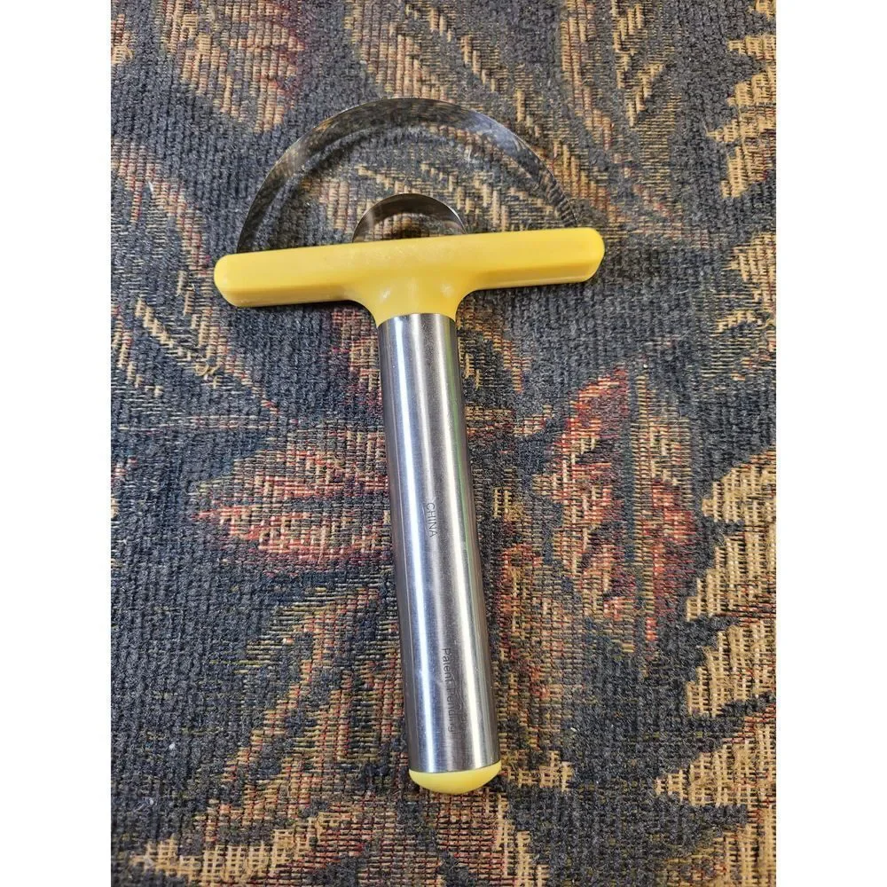Chefmate Pineapple Cutter/Corer/Peeler/Slicing Tool with Cover
